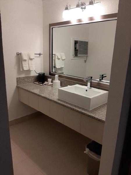 2 Queen Beds (Non-smoking) Photo 3